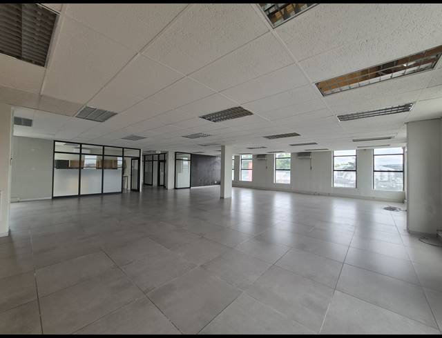150M² OFFICE TO LET IN CRAIGHALL